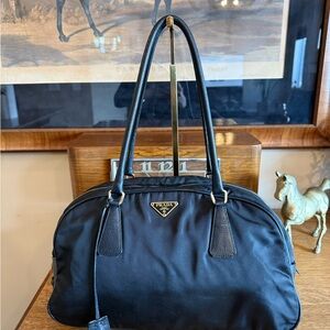 ❤️Authentic PRADA Vintage Tessuto & Leather Bowling Bag